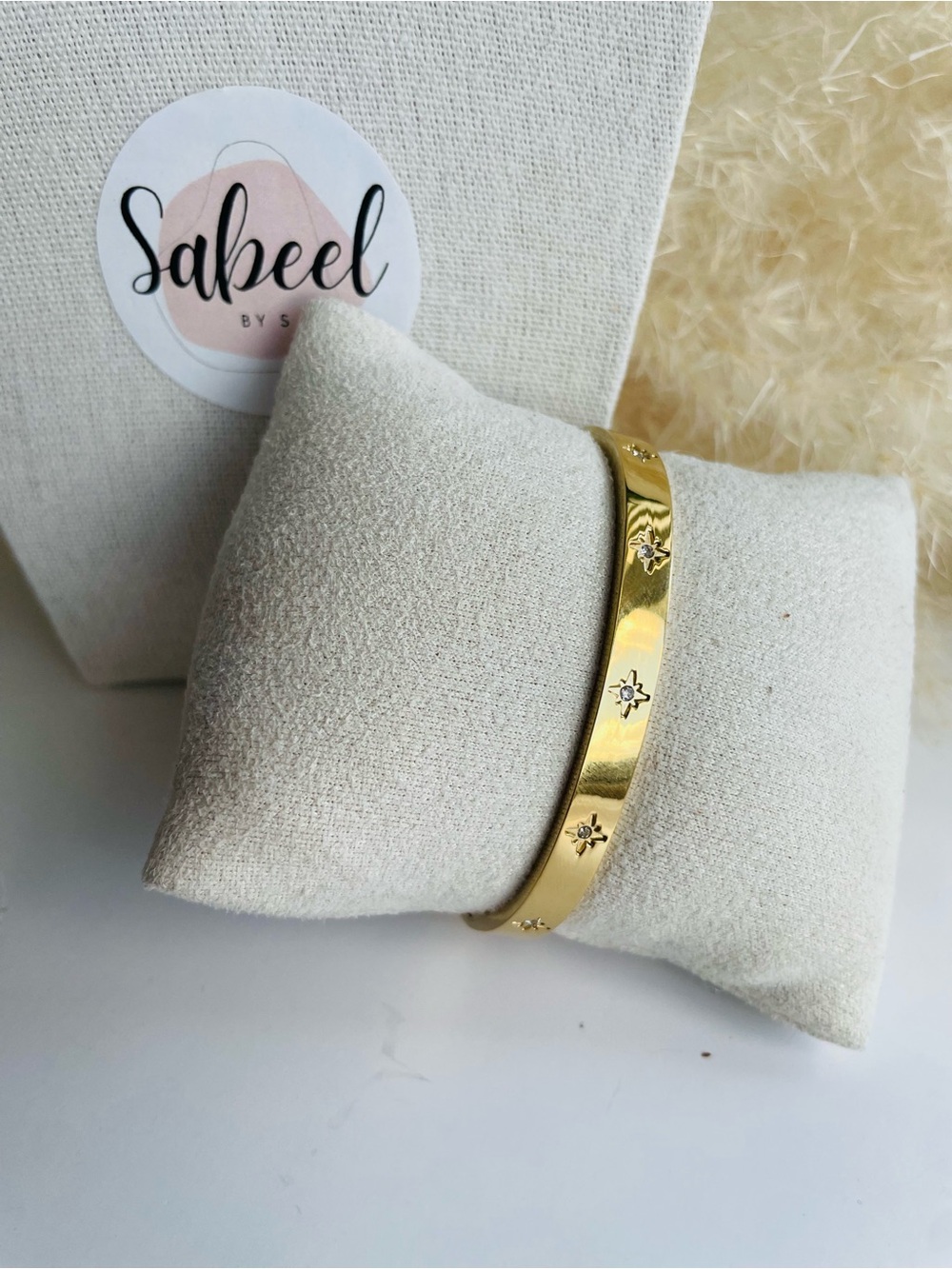 Stainless Steel Bangle | Minimalist Bracelet | Jonc en Acier Inoxydable - Picture 2 of 3